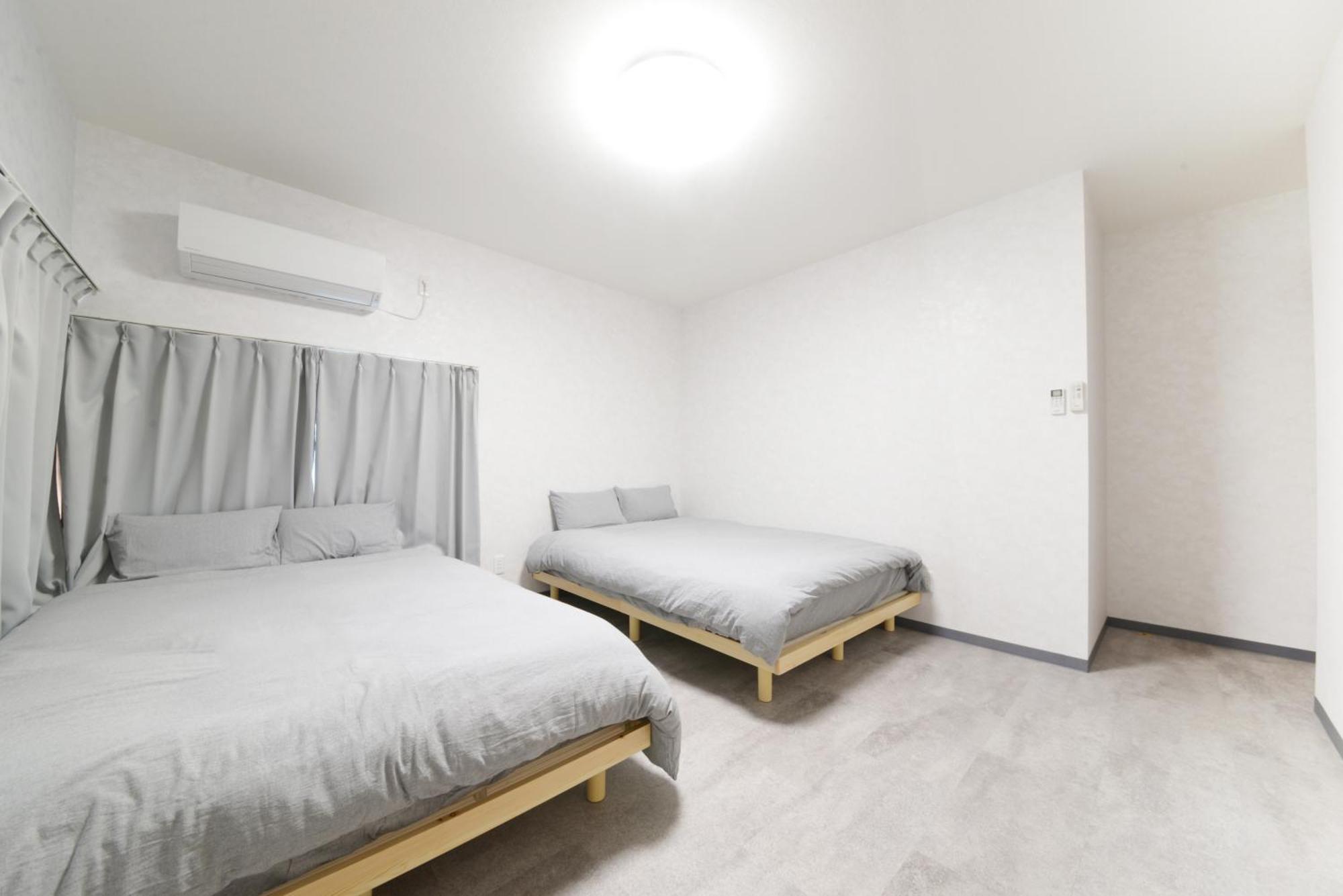 Dom wakacyjny 和ノ楓cottage　新宿の2階建て5室2シャワー2トイレ